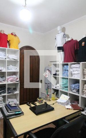 Casa à venda com 400m², 6 quartos e 4 vagasQuarto 4