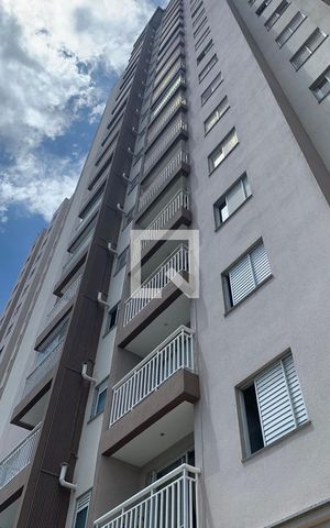 Apartamento para alugar com 65m², 2 quartos e 1 vaga Apartamento para alugar com 65m², 2 quartos e 1 vagaFachada