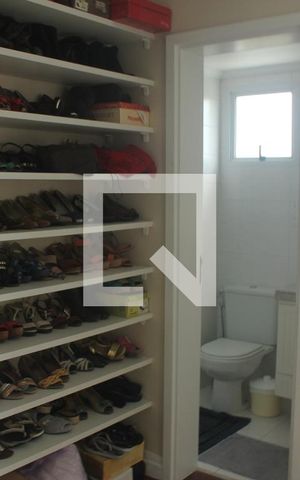 Apartamento à venda com 137m², 4 quartos e 2 vagasCloset da suíte 2