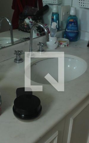 Apartamento à venda com 137m², 4 quartos e 2 vagasBanheiro da Suíte 2