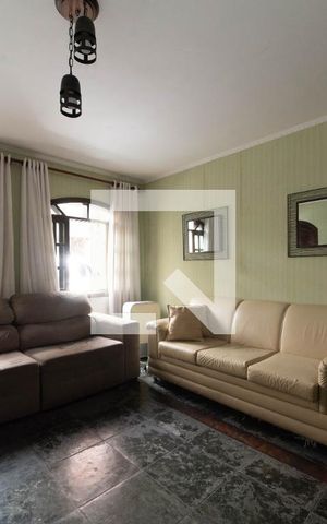 Casa à venda com 296m², 5 quartos e 5 vagasSala