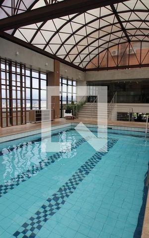 Apartamento à venda com 160m², 1 quarto e sem vagaÁrea comum - Piscina