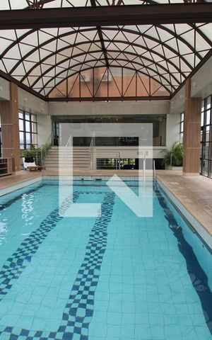Apartamento à venda com 160m², 1 quarto e sem vagaÁrea comum - Piscina