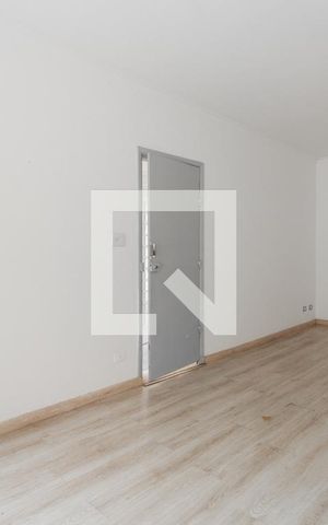 Casa para alugar com 165m², 4 quartos e 2 vagas Casa para alugar com 165m², 4 quartos e 2 vagasSala