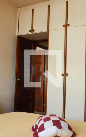 Casa à venda com 390m², 3 quartos e 4 vagas Casa à venda com 390m², 3 quartos e 4 vagasQuarto 1