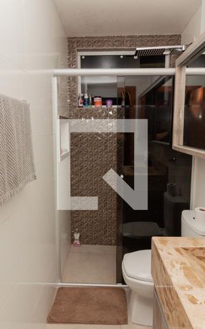 Apartamento à venda com 84m², 2 quartos e 1 vaga Apartamento à venda com 84m², 2 quartos e 1 vagaBanheiro
