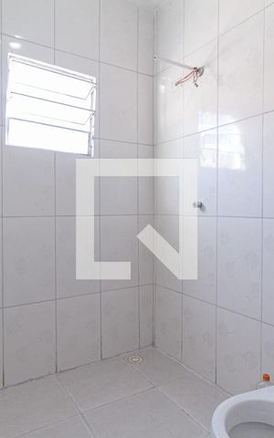 Casa para alugar com 100m², 2 quartos e sem vagaBanheiro da suíte