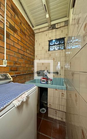 Casa à venda com 120m², 3 quartos e 2 vagasÁrea de Serviço