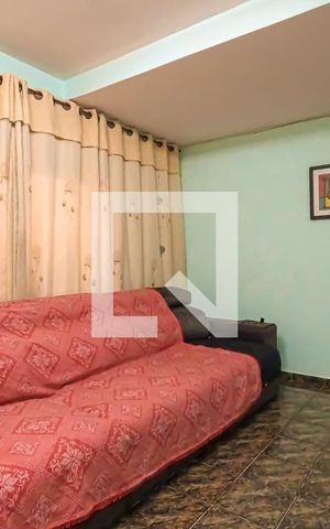 Casa à venda com 174m², 3 quartos e 3 vagasSala