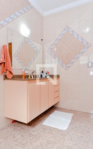 Casa à venda com 261m², 3 quartos e 8 vagasBanheiro Social