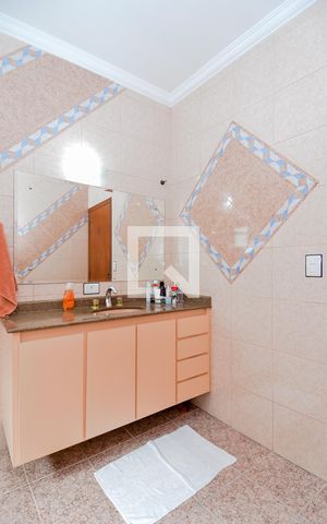 Casa à venda com 261m², 3 quartos e 8 vagasBanheiro Social