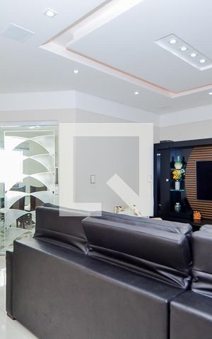 Casa à venda com 261m², 3 quartos e 8 vagasSala