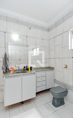 Casa à venda com 261m², 3 quartos e 8 vagasBanheiro da Suíte