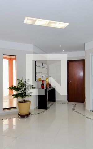 Casa à venda com 261m², 3 quartos e 8 vagasSala
