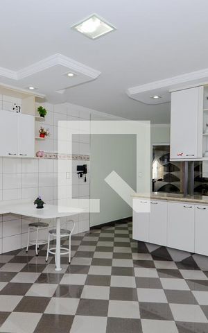 Casa à venda com 261m², 3 quartos e 8 vagasCozinha