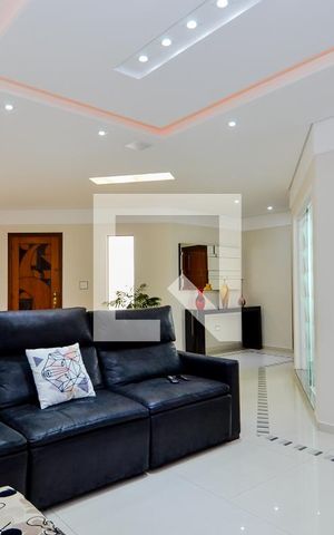 Casa à venda com 261m², 3 quartos e 8 vagasSala