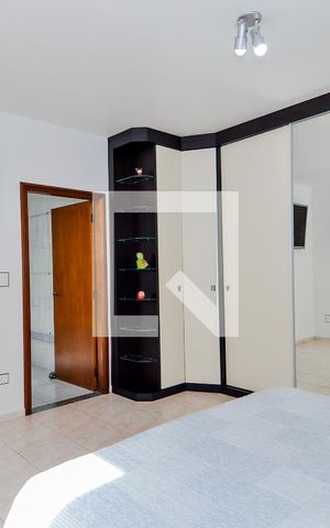 Casa à venda com 261m², 3 quartos e 8 vagasQuarto 3 - Suíte