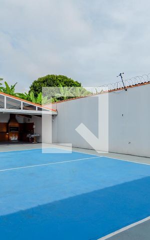 Casa à venda com 261m², 3 quartos e 8 vagasQuadra 
