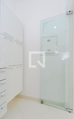 Casa à venda com 261m², 3 quartos e 8 vagasDespensa 
