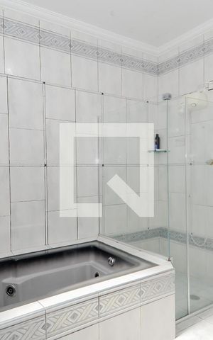 Casa à venda com 261m², 3 quartos e 8 vagasBanheiro da Suíte