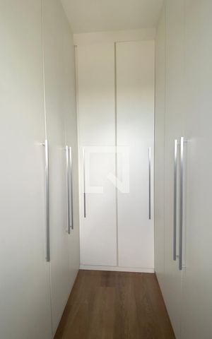 Apartamento à venda com 69m², 2 quartos e 1 vagaCloset da suíte 1