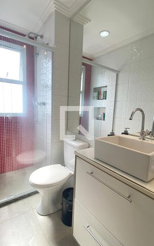 Apartamento à venda com 69m², 2 quartos e 1 vagaBanheiro da Suíte 1