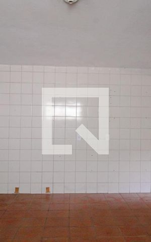 Casa à venda com 200m², 2 quartos e 2 vagas Casa à venda com 200m², 2 quartos e 2 vagasCozinha