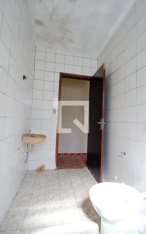 Casa à venda com 200m², 2 quartos e 2 vagas Casa à venda com 200m², 2 quartos e 2 vagasBanheiro 2