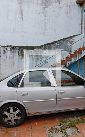 Casa à venda com 200m², 2 quartos e 2 vagas Casa à venda com 200m², 2 quartos e 2 vagasGaragem