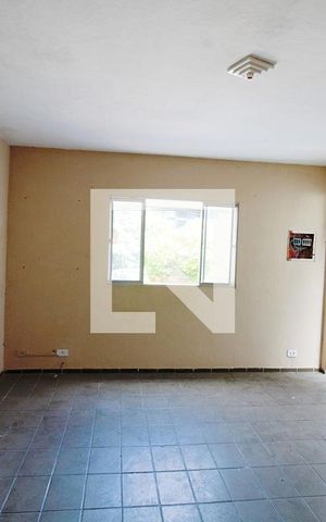 Casa à venda com 200m², 2 quartos e 2 vagas Casa à venda com 200m², 2 quartos e 2 vagasSala