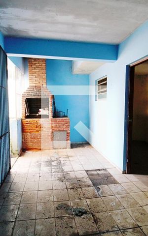 Casa à venda com 200m², 2 quartos e 2 vagas Casa à venda com 200m², 2 quartos e 2 vagasÁrea de Serviço