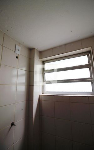 Casa à venda com 200m², 2 quartos e 2 vagas Casa à venda com 200m², 2 quartos e 2 vagasBanheiro 1