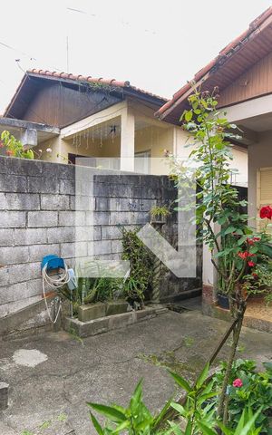 Casa à venda com 80m², 3 quartos e 1 vaga Casa à venda com 80m², 3 quartos e 1 vagaJardim
