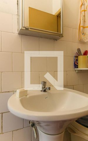 Casa à venda com 80m², 3 quartos e 1 vaga Casa à venda com 80m², 3 quartos e 1 vagaBanheiro