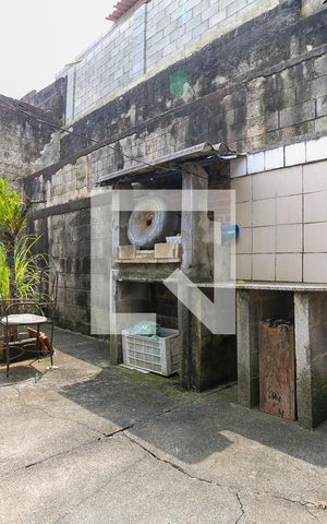 Casa à venda com 80m², 3 quartos e 1 vaga Casa à venda com 80m², 3 quartos e 1 vagaQuintal
