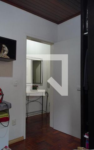 Casa à venda com 200m², 3 quartos e 2 vagasQuarto 3
