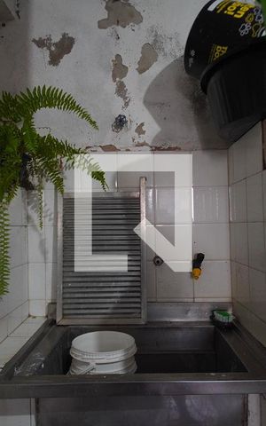 Casa à venda com 200m², 3 quartos e 2 vagasÁrea de Serviço
