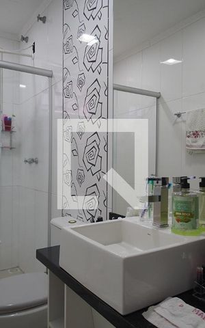 Casa à venda com 200m², 3 quartos e 2 vagasBanheiro 