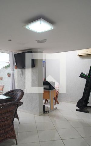 Casa à venda com 200m², 3 quartos e 2 vagasSala 2