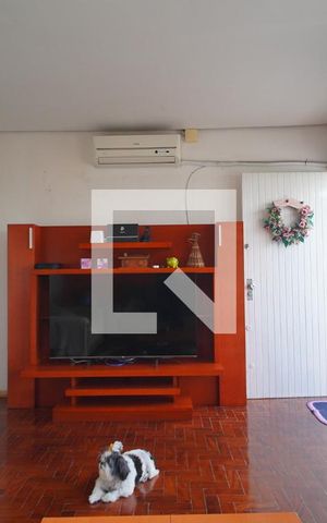 Casa à venda com 200m², 3 quartos e 2 vagasSala