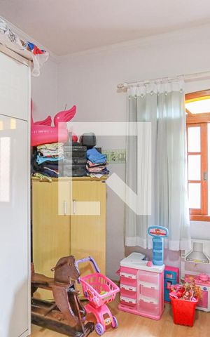 Casa à venda com 435m², 4 quartos e 8 vagas Casa à venda com 435m², 4 quartos e 8 vagasQuarto 2