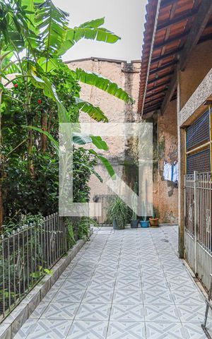 Casa à venda com 435m², 4 quartos e 8 vagas Casa à venda com 435m², 4 quartos e 8 vagasQuintal