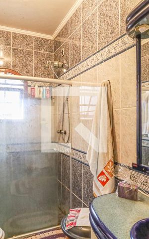 Casa à venda com 435m², 4 quartos e 8 vagas Casa à venda com 435m², 4 quartos e 8 vagasBanheiro 2