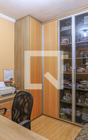 Casa à venda com 435m², 4 quartos e 8 vagas Casa à venda com 435m², 4 quartos e 8 vagasQuarto 1