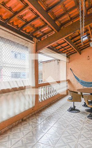 Casa à venda com 435m², 4 quartos e 8 vagas Casa à venda com 435m², 4 quartos e 8 vagasSacada
