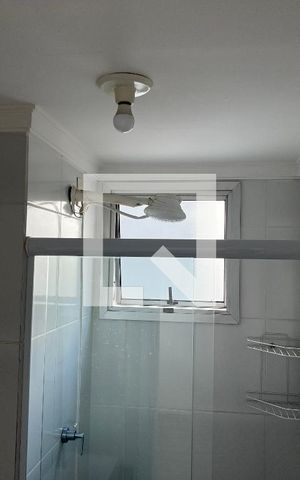 Apartamento para alugar com 42m², 2 quartos e sem vagaBanheiro