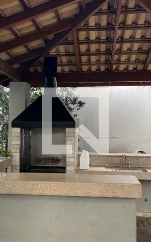 Apartamento para alugar com 42m², 2 quartos e sem vagaÁrea comum - Churrasqueira