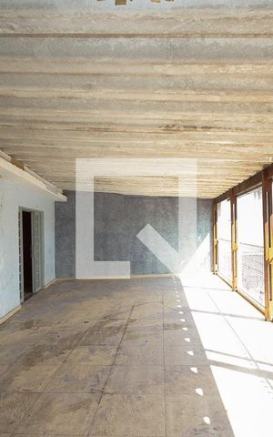 Casa à venda com 110m², 3 quartos e 1 vaga Casa à venda com 110m², 3 quartos e 1 vagaVaranda