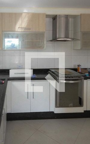 Casa à venda com 110m², 3 quartos e 1 vaga Casa à venda com 110m², 3 quartos e 1 vagaCozinha