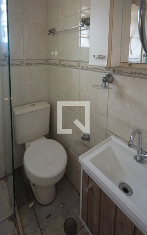 Casa à venda com 110m², 3 quartos e 1 vaga Casa à venda com 110m², 3 quartos e 1 vagaBanheiro